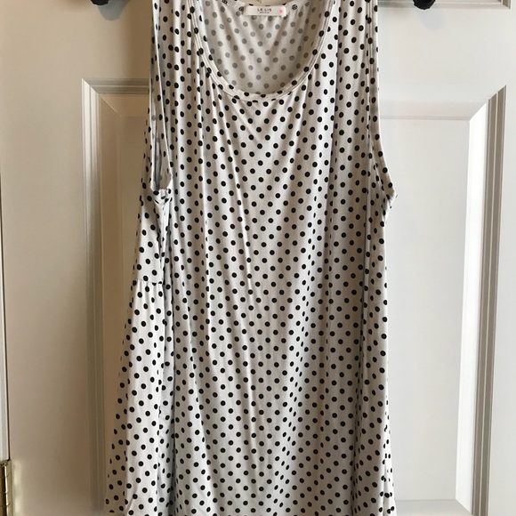 Top - Picture 1 of 4